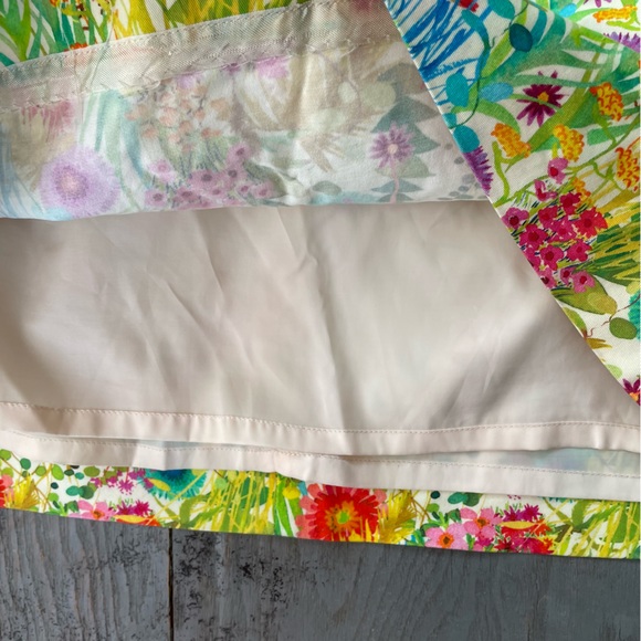 Liberty Art Fabrics for J Crew colorful floral pencil skirt | size 2 - Picture 5 of 5